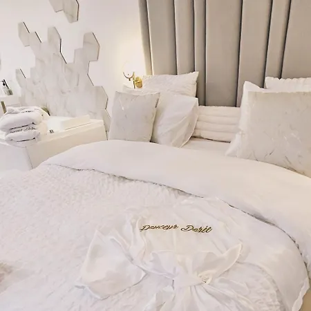 Douceur Doree Apartment